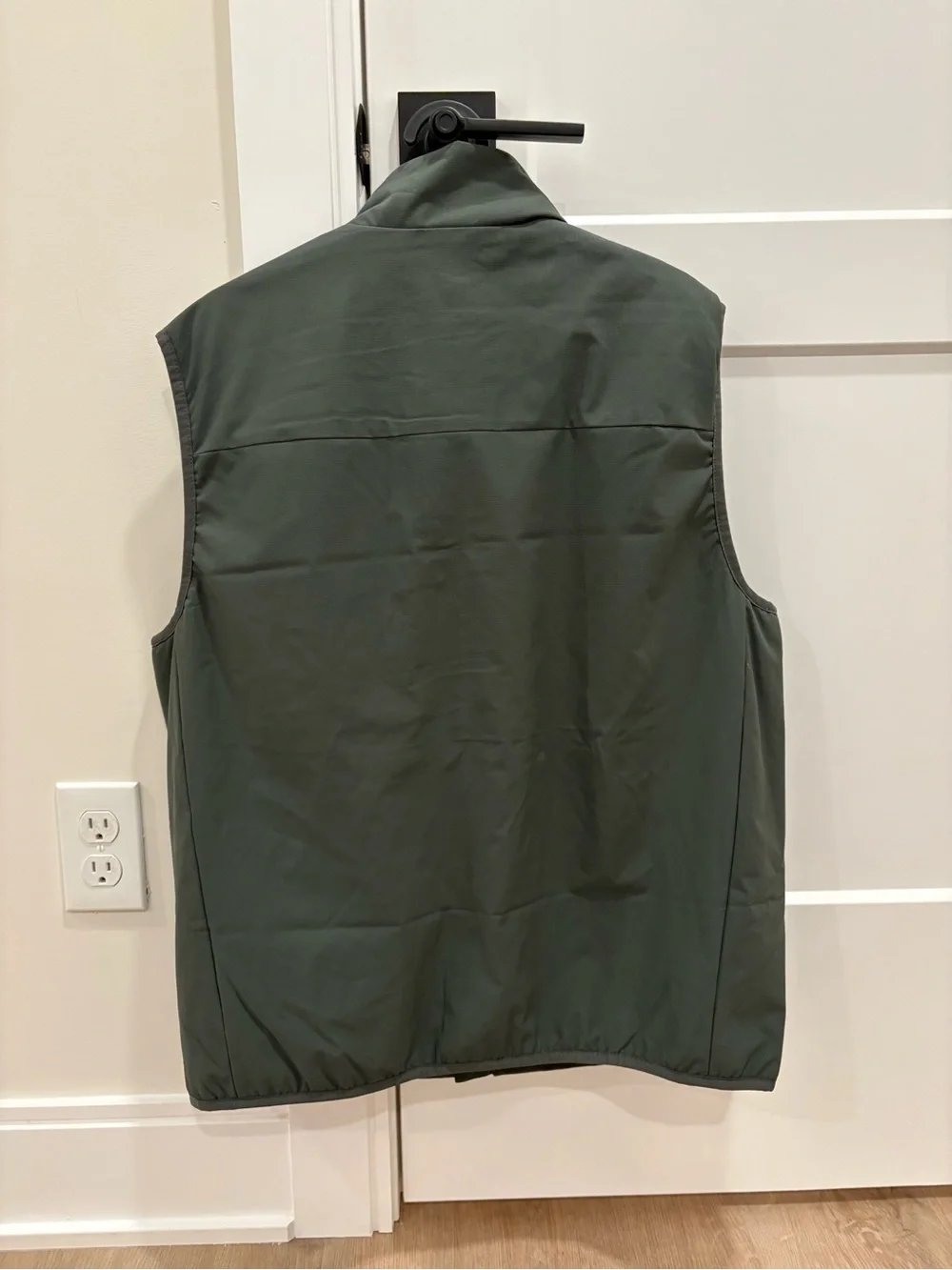 J. Crew Men's Lightweight Vest Size Medium